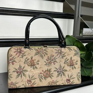 Dover vintage tapestry needlepoint floral satchel hinge top purse